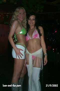 Die GoGo-Dancer im Caribe sind bei den Gsten sehr beliebt.